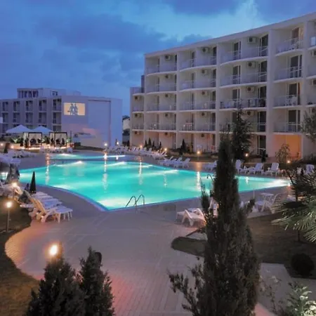 Boho 4 Pools 10min To The *